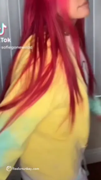 Pink Dyed Hair Girl Naked Dancing Over Toxic Song On Nsfw Tiktok