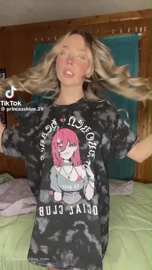 This Skinny Tiktok Drops An Nsfw Black Top Billie Trend