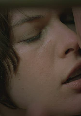 Celebrity Milla Jovovich Nude