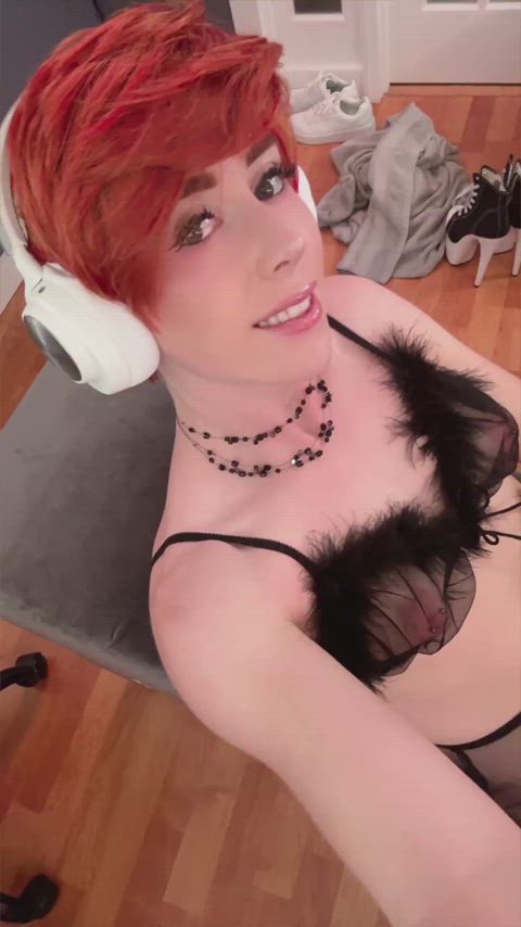 Juicy Small Tits Trans Ride