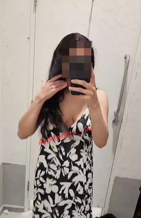 Boobs Fitting Room Hotwife