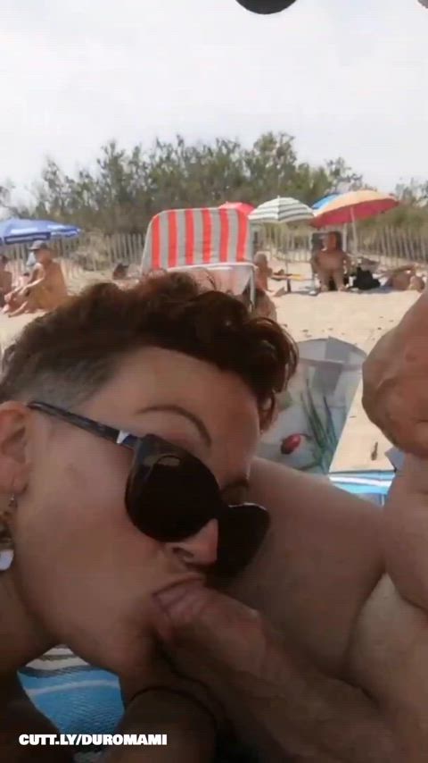 Amateur Beach Blowjob