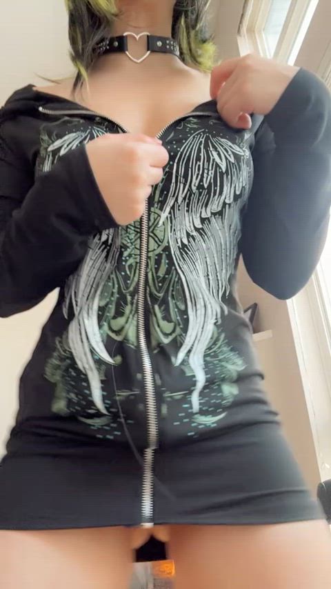 Alt Amateur Big Tits