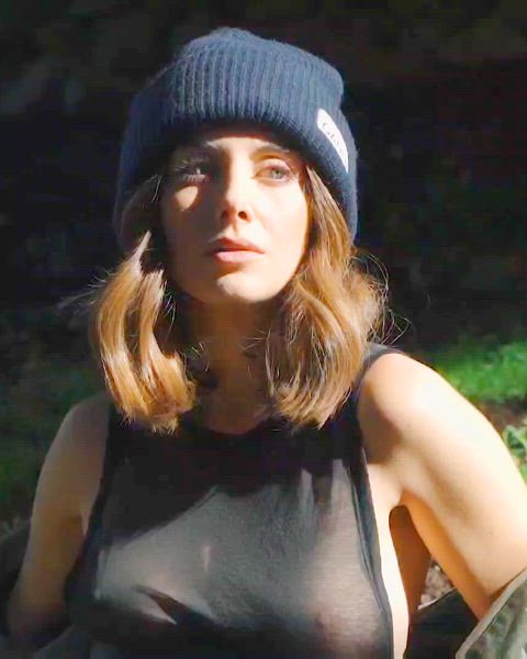 Alison Brie Natural Tits Nipples