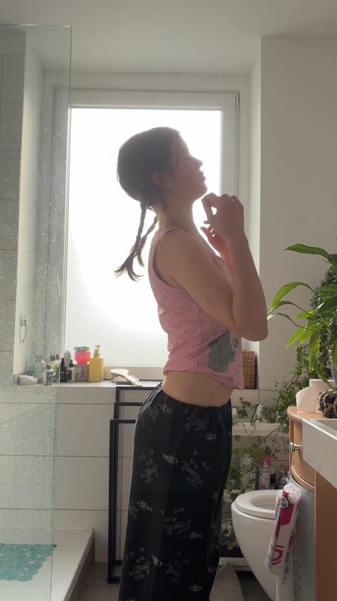Amateur Ass Nude