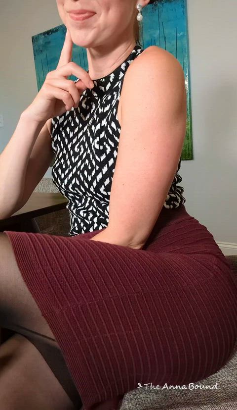 Amateur Boss Brunette
