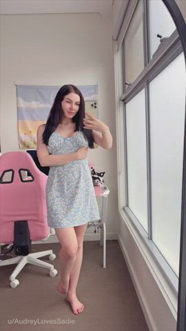 Australian Big Tits Blue Eyes