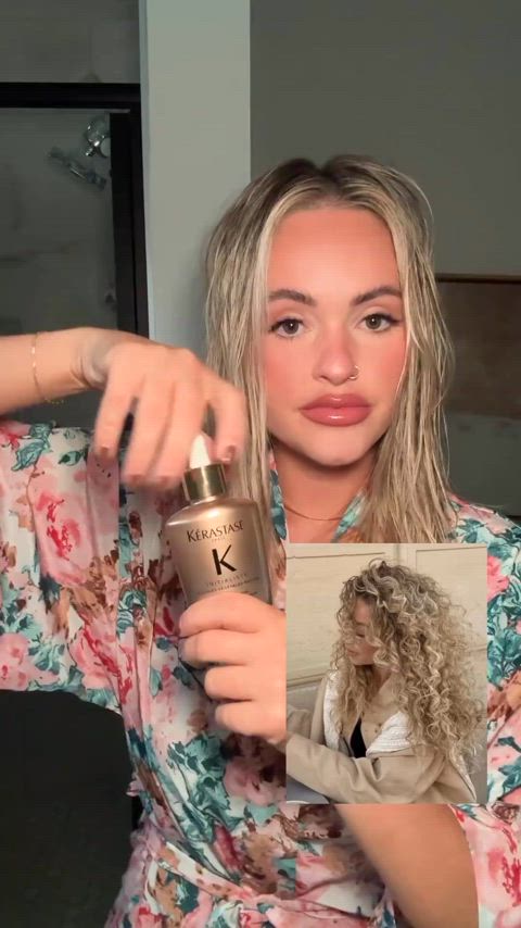 Blonde Lips SFW