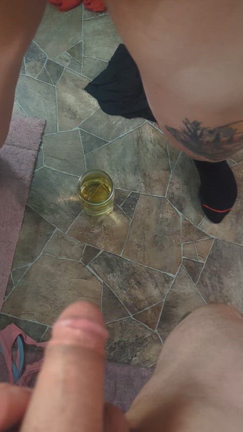 Amateur Kinky Pee