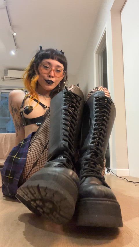 Boots Femdom Goddess