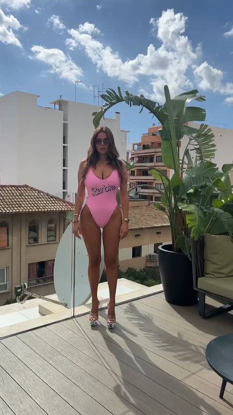 Big Ass Boobs Cleavage