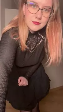 Bigbooty Strip: Cheeky Vertical Video