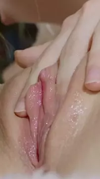 Hdlezgif Lesbian — Naughty Vertical Video
