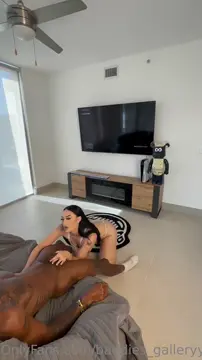 Mofaxxx Grind: Cheeky 9:16 Video
