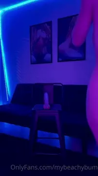 Seductive Blowjob Close-Up in Deepthroat