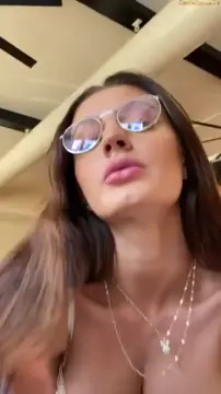 Pornrelapsed Show: Dreamy Vertical Clip