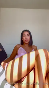 Transhub Ass — Naughty Vertical Video