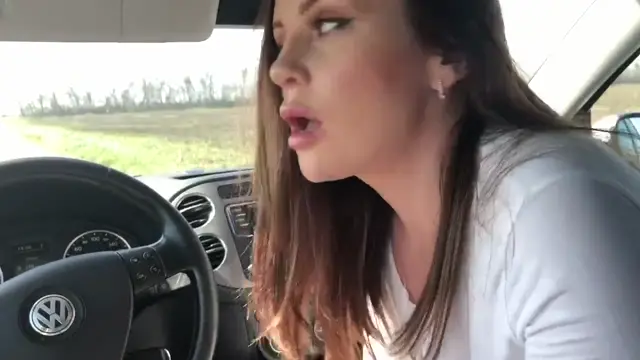 Sexy Cumswallowing Bounce in Swallowing