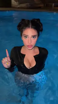 Camillaara1 Amateur — Busty Short Clip