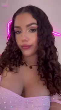 Plasticfantastic Großer Arsch im Privaten — POV-Clip