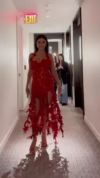 Selena Gomez Nudes Leaked Dance: Dreamy Vertical Clip
