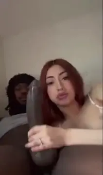 he iced the cake, now it's time for the filling