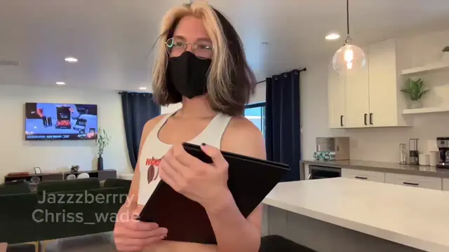 Natural Tits Daddy — Thick Short Clip