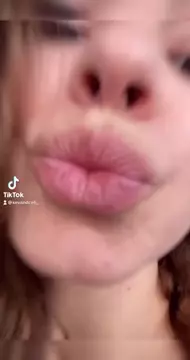 Xxxtikasian Session: Playful Vertical Video