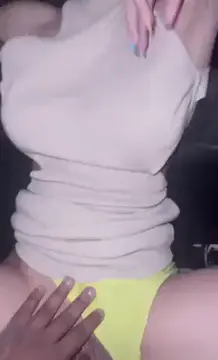 Yeshoney Flaunt: Dreamy 9:16 Video